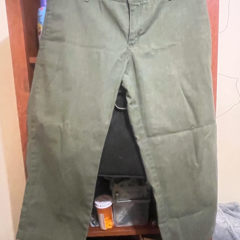 Dickies Women's Olive Green Capris